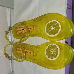 Used Lemon Katy Perry sandlas